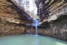 Hike to Ladderbucket Falls